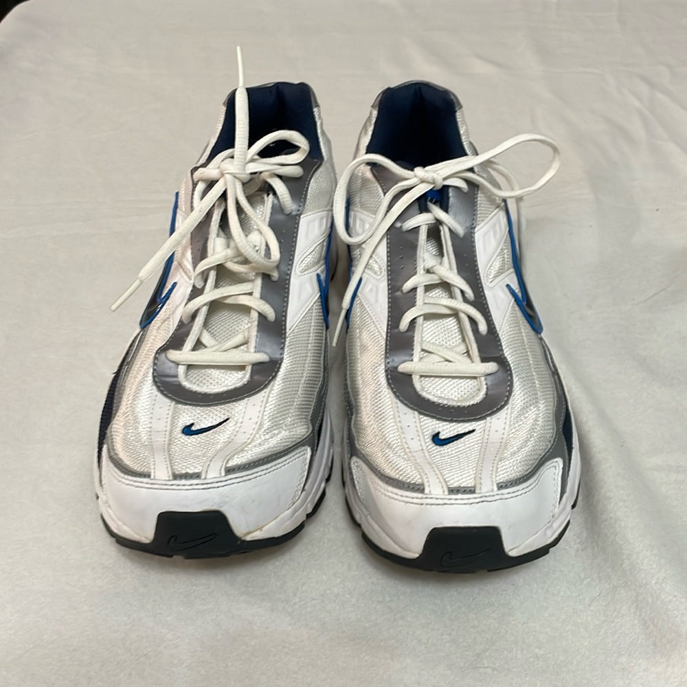 Mens Nike Initiator Running Shoes.